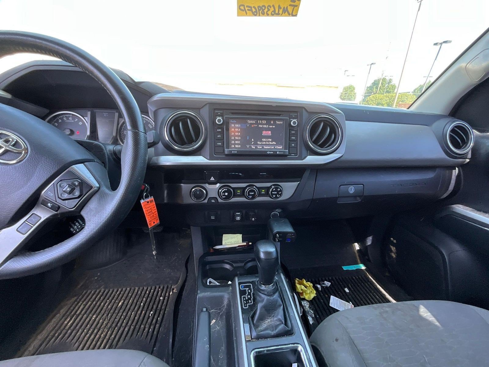 Used 2018 Toyota Tacoma SR5 AWD/4WD image 9