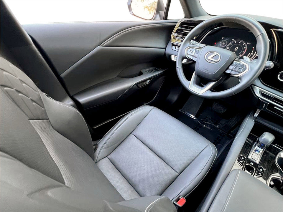 Used 2024 Lexus RX 350 AWD image 37