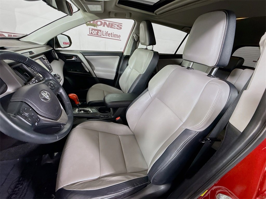 Used 2017 Toyota RAV4 Limited image 25