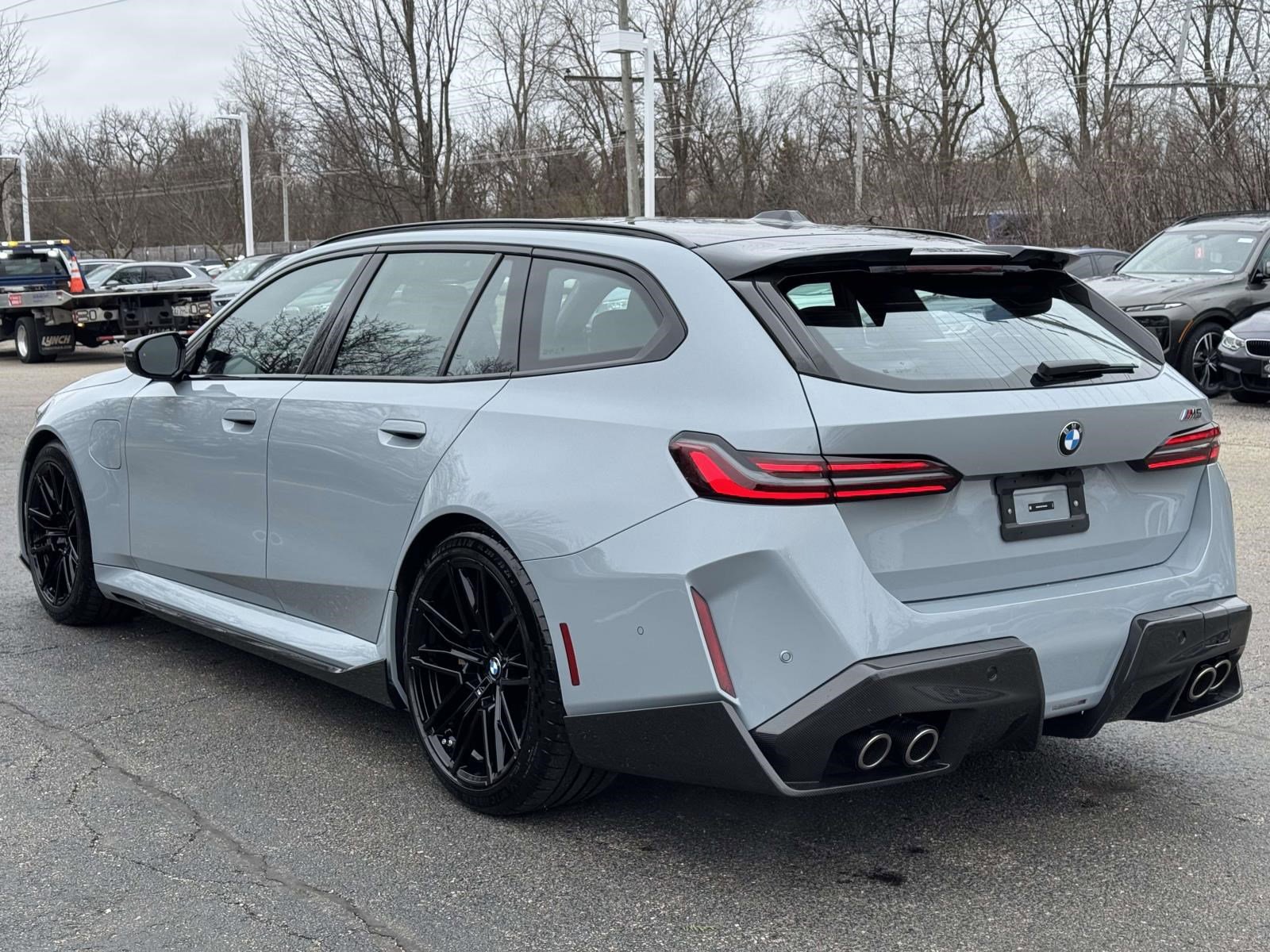 Used 2026 BMW M5 Touring w/ M Driver's Package image 9