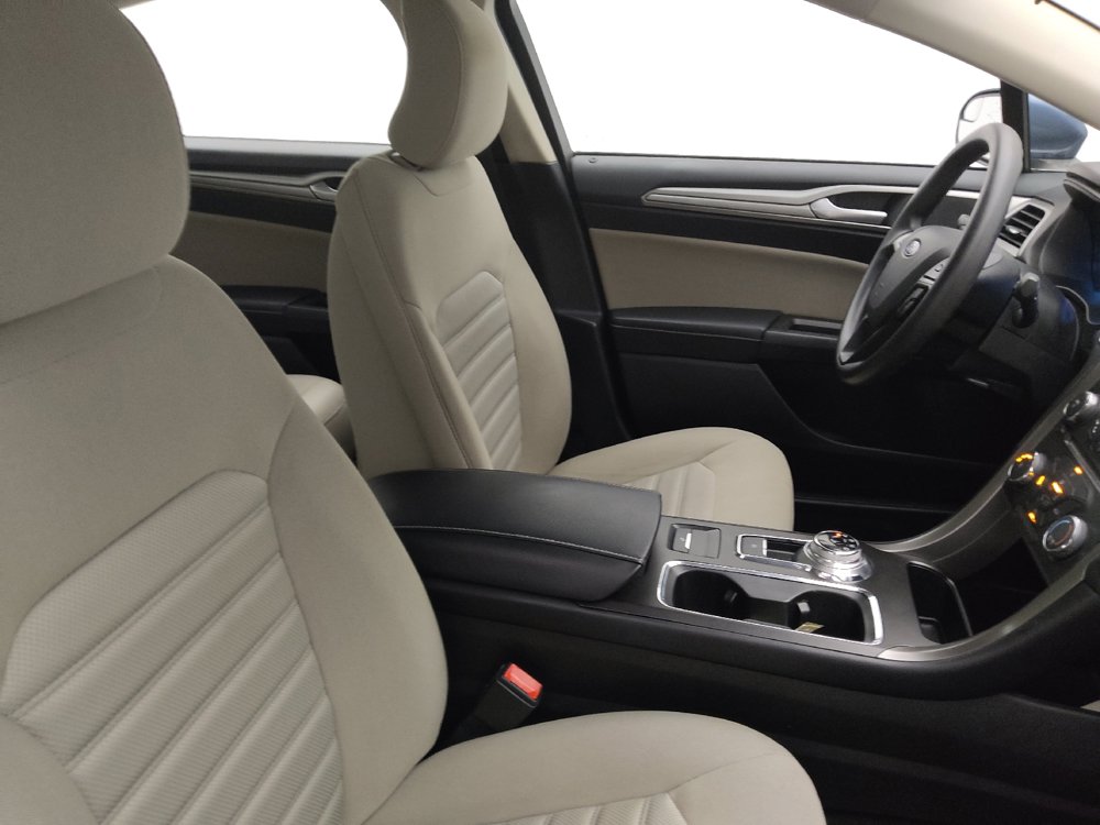 Used 2018 Ford Fusion S FWD image 21