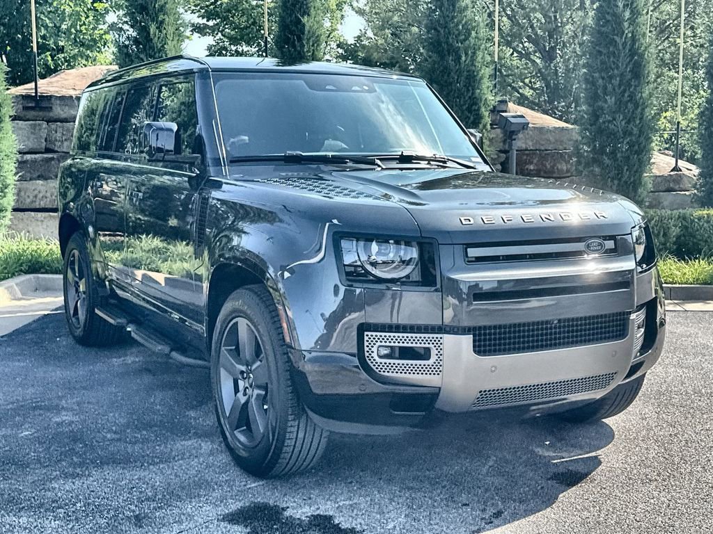 Certified 2025 Land Rover Defender 130 X-Dynamic SE image 7