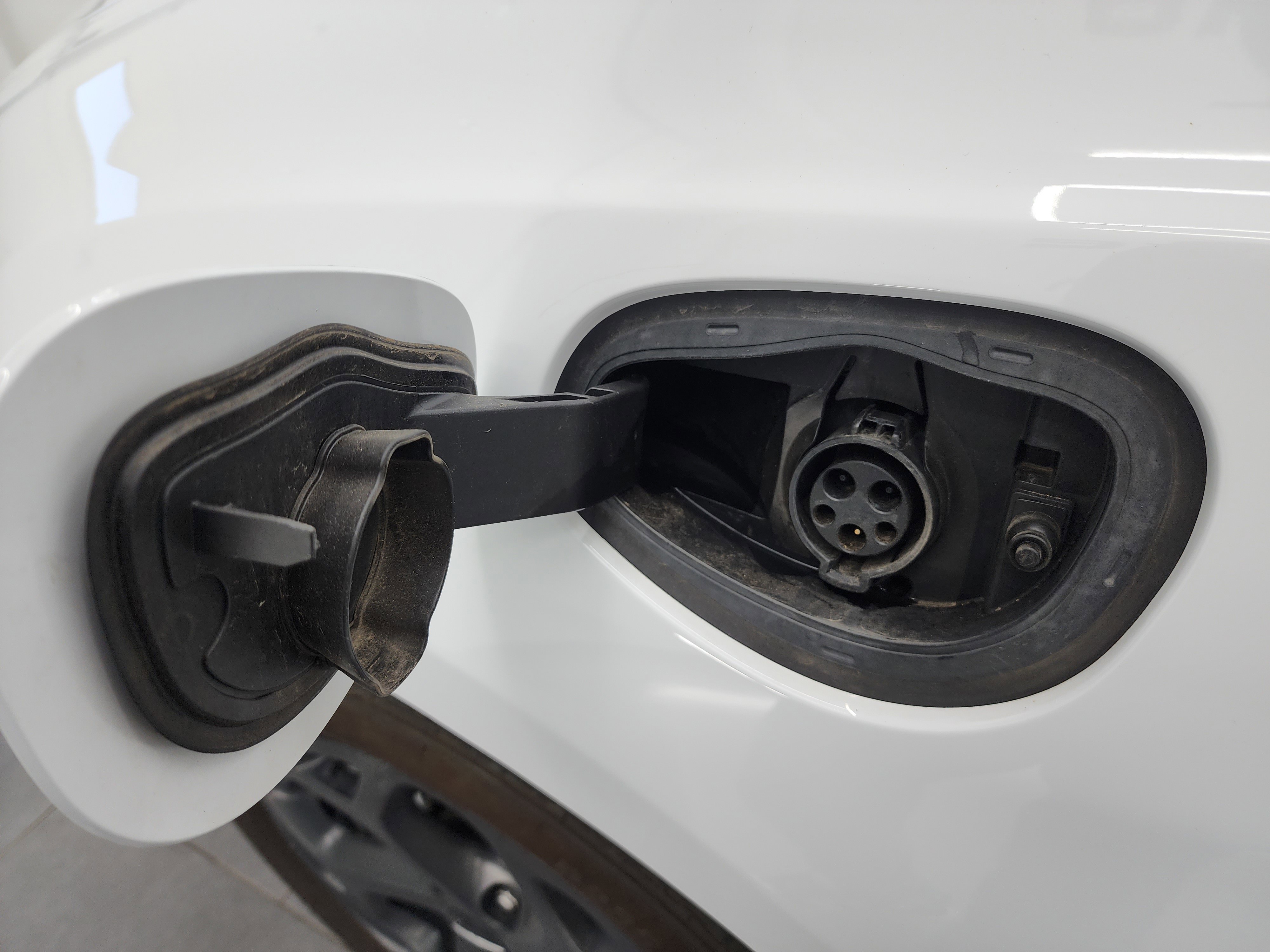 Used 2024 Chrysler Pacifica Limited image 38