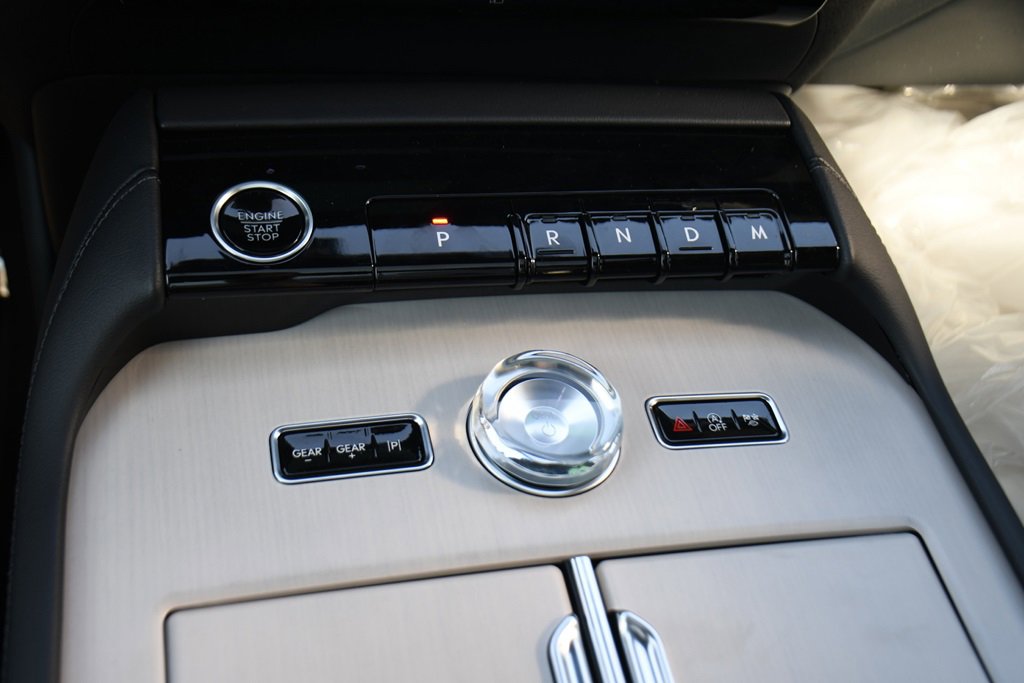 New 2025 Lincoln Navigator Reserve w/ Jet Appearance Package image 32