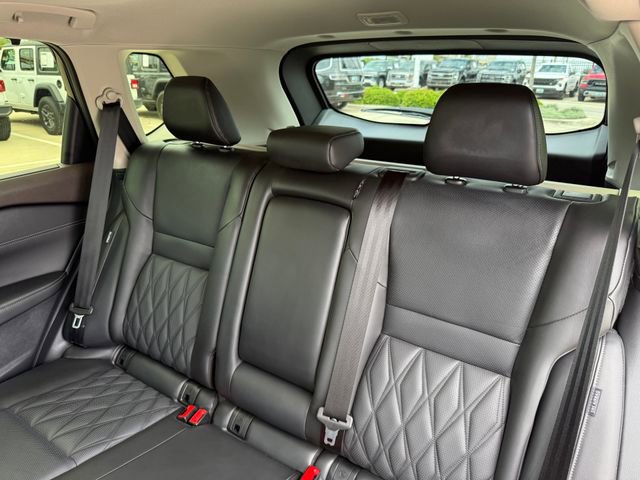 Used 2023 Nissan Rogue Platinum w/ Platinum Premium Package image 30