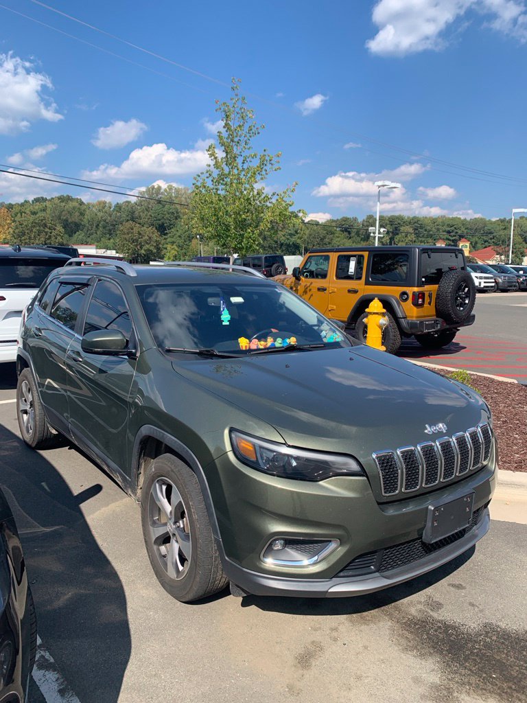 Used 2019 Jeep Cherokee Limited AWD/4WD image 2