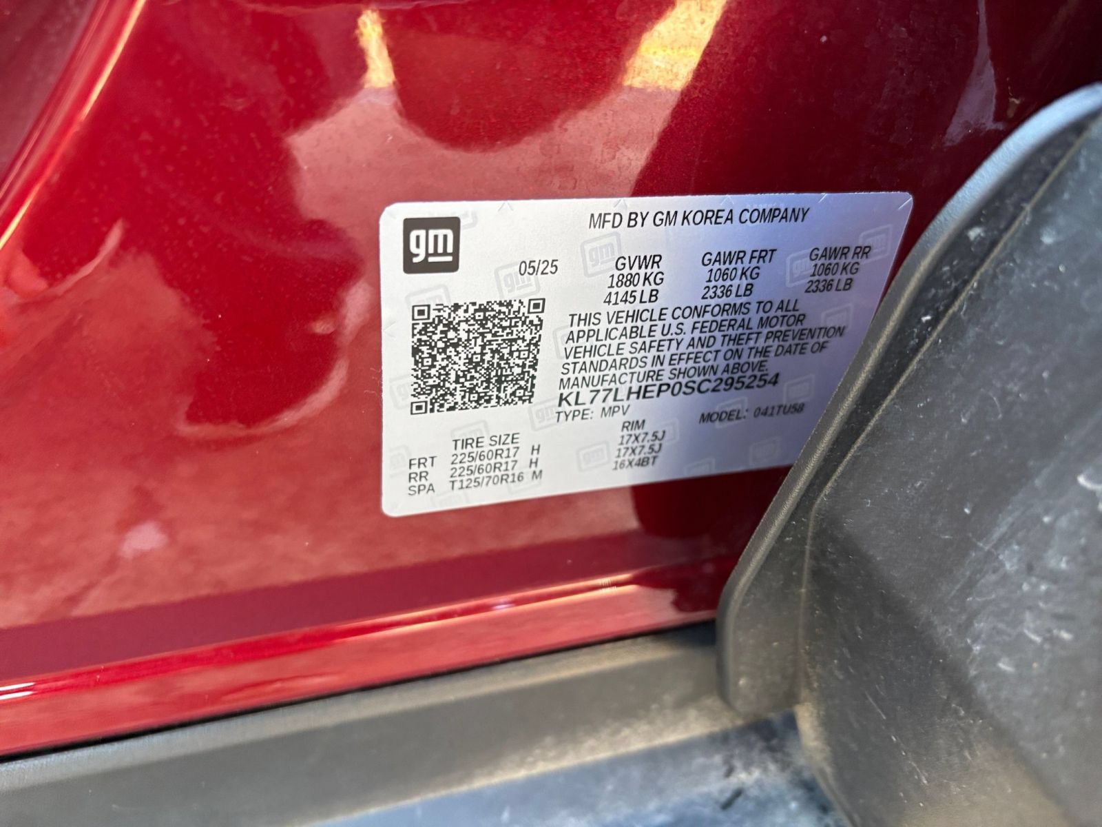 Used 2025 Chevrolet Trax LT FWD image 23