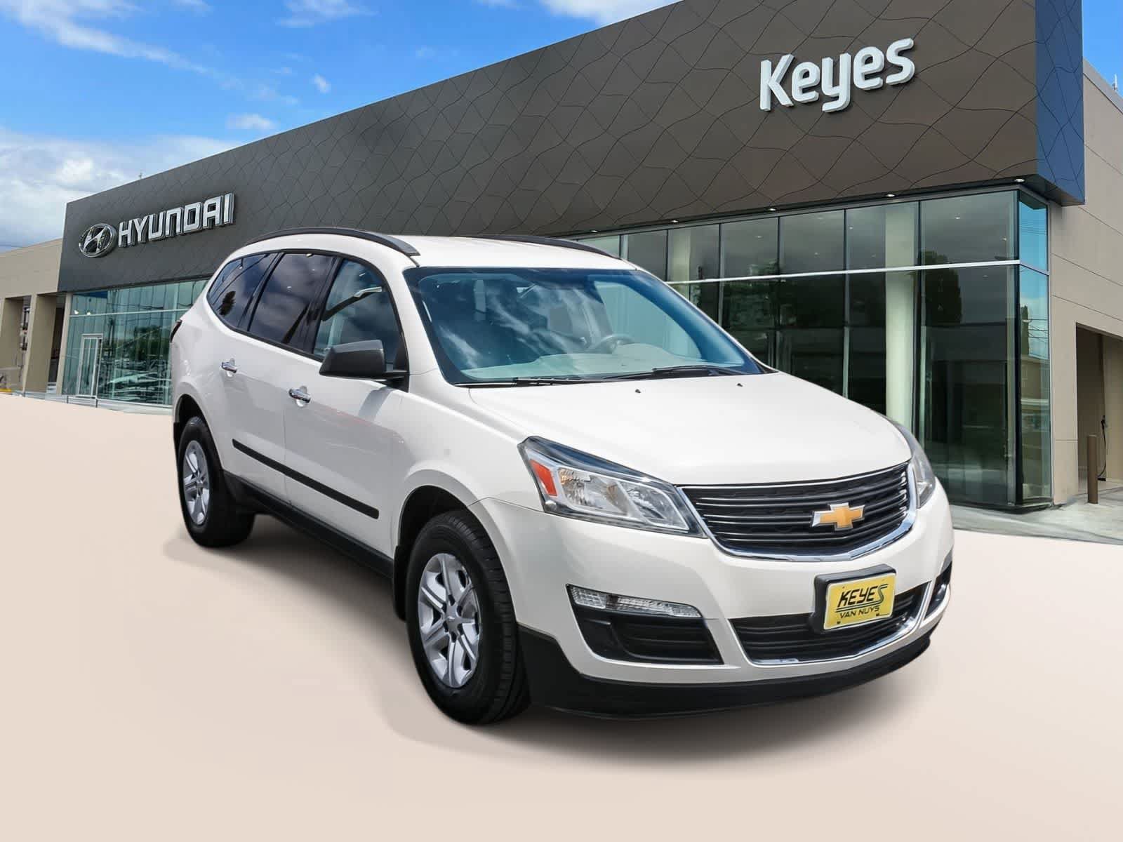 Used 2015 Chevrolet Traverse LS FWD image 3