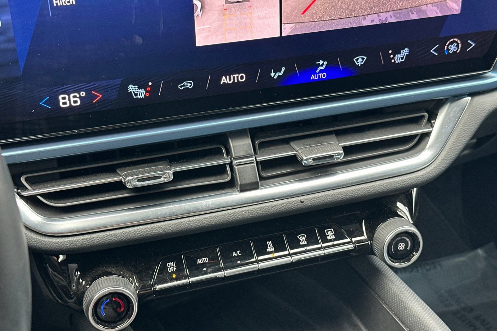 Used 2024 Chevrolet Equinox EV LT w/ LPO, Active Package image 25