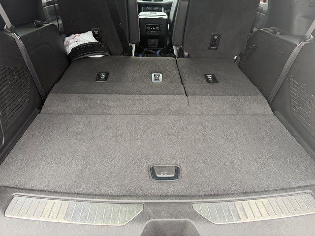 Used 2024 Chevrolet Tahoe Premier image 19