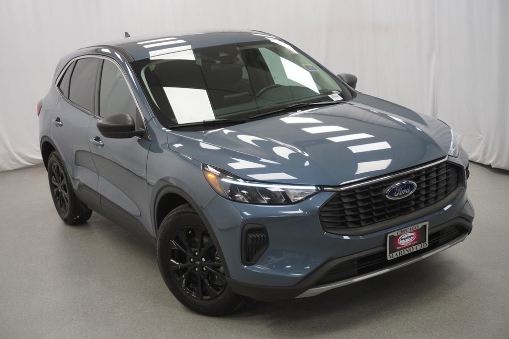Used 2024 Ford Escape Active w/ Cold Weather Package FWD image 8