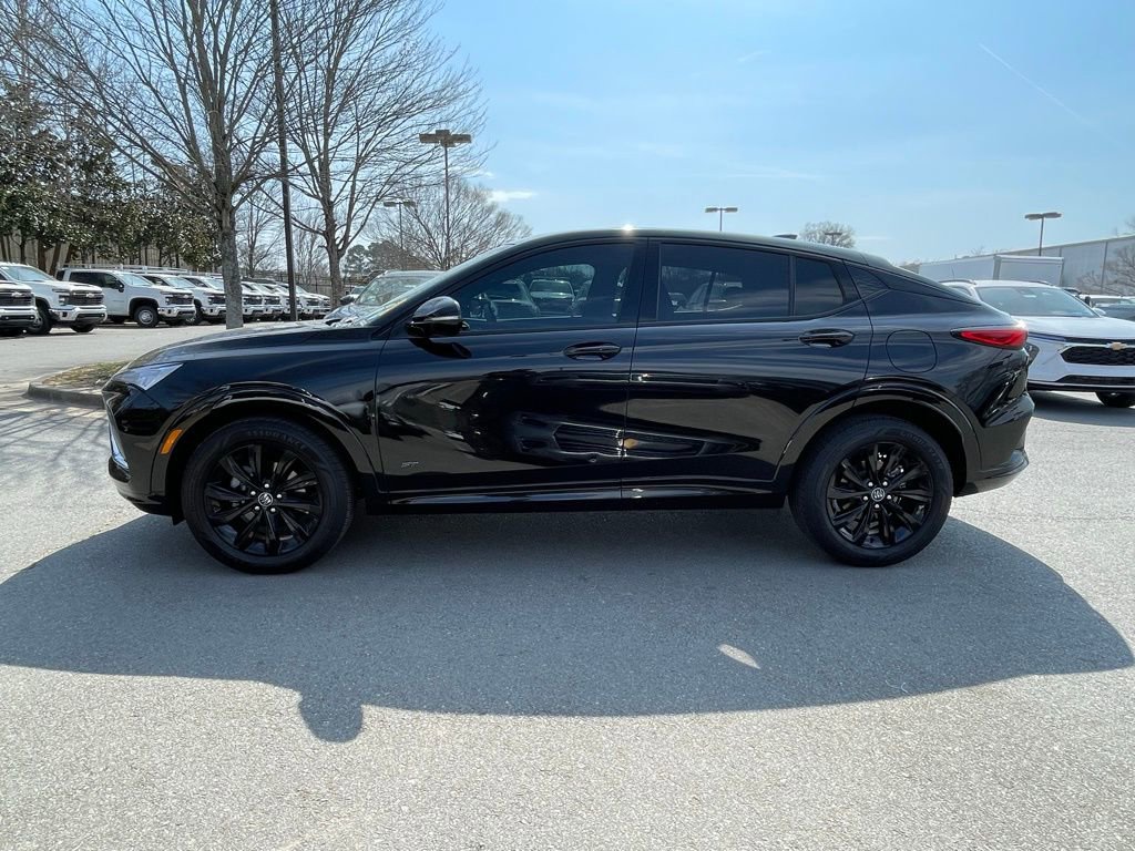 Used 2025 Buick Envista Sport Touring w/ Convenience II Package image 4