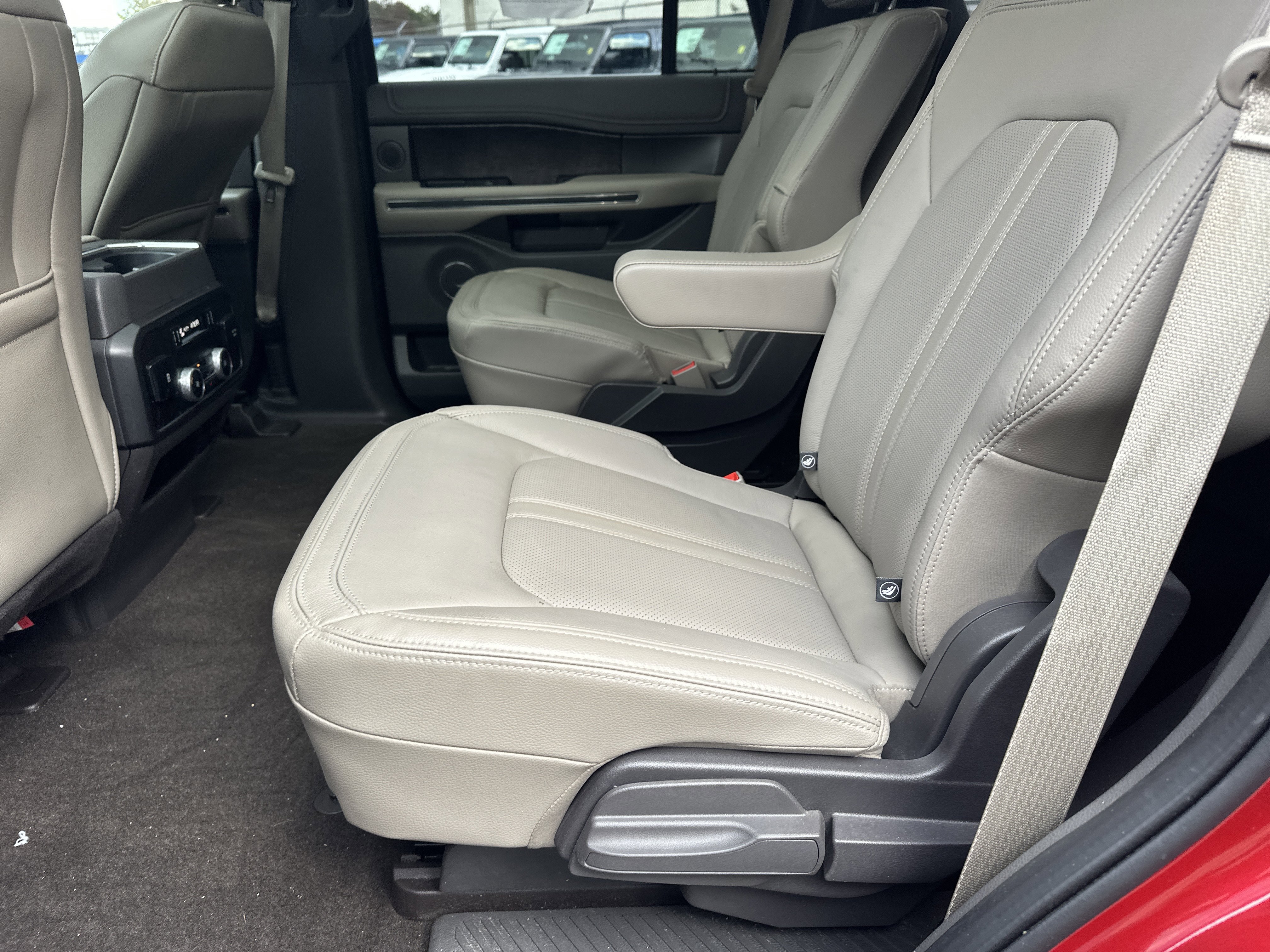 Used 2020 Ford Expedition Limited w/ Equipment Group 302A image 22