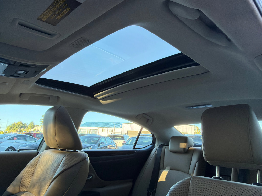 Used 2019 Lexus ES 350 w/ Premium Package FWD image 32