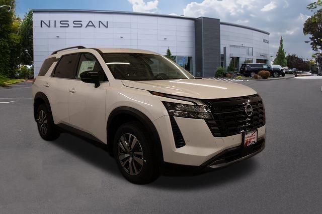 New 2026 Nissan Pathfinder SL image 1