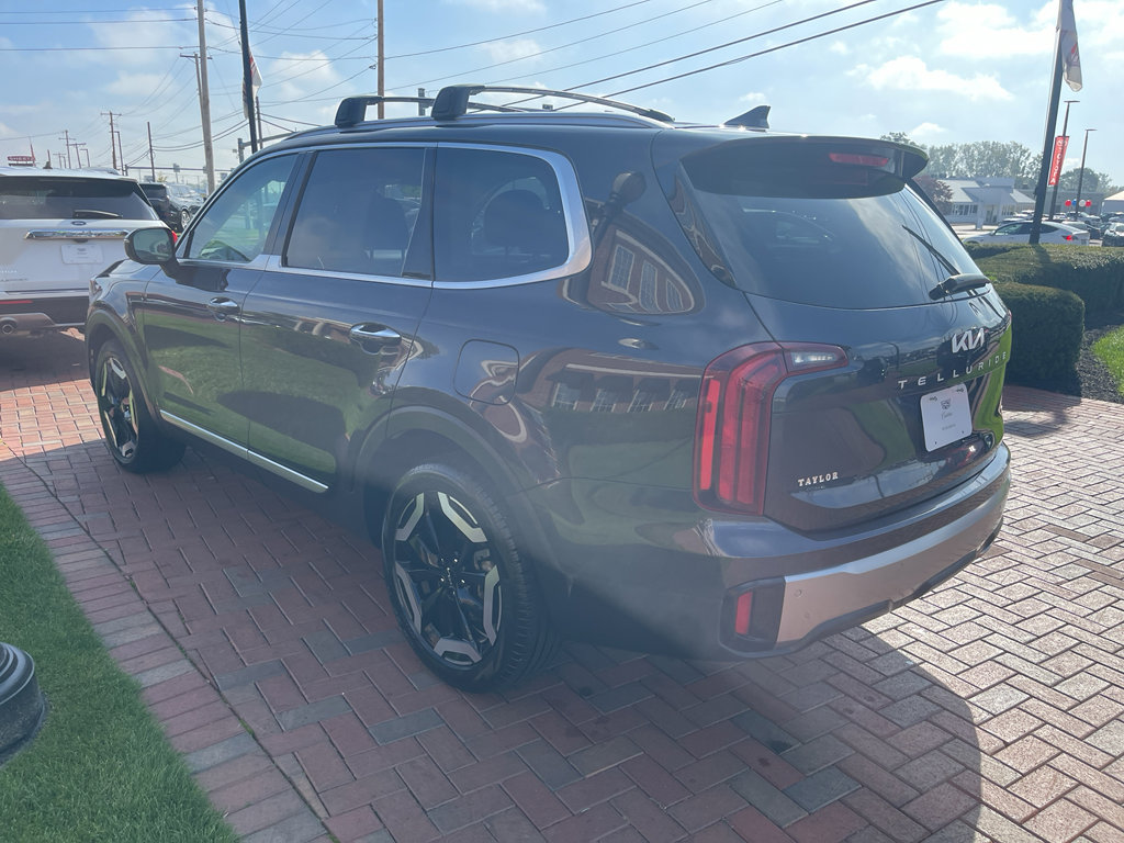 Used 2025 Kia Telluride S image 11