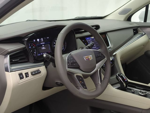 Certified 2024 Cadillac XT5 Premium Luxury w/ Technology Package AWD/4WD image 9