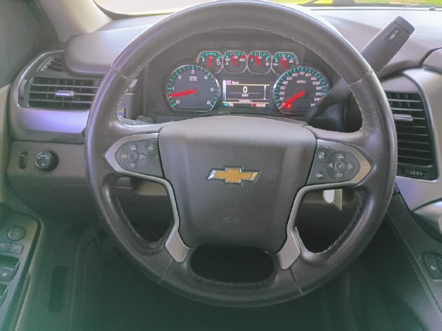 Used 2015 Chevrolet Suburban LT RWD image 29
