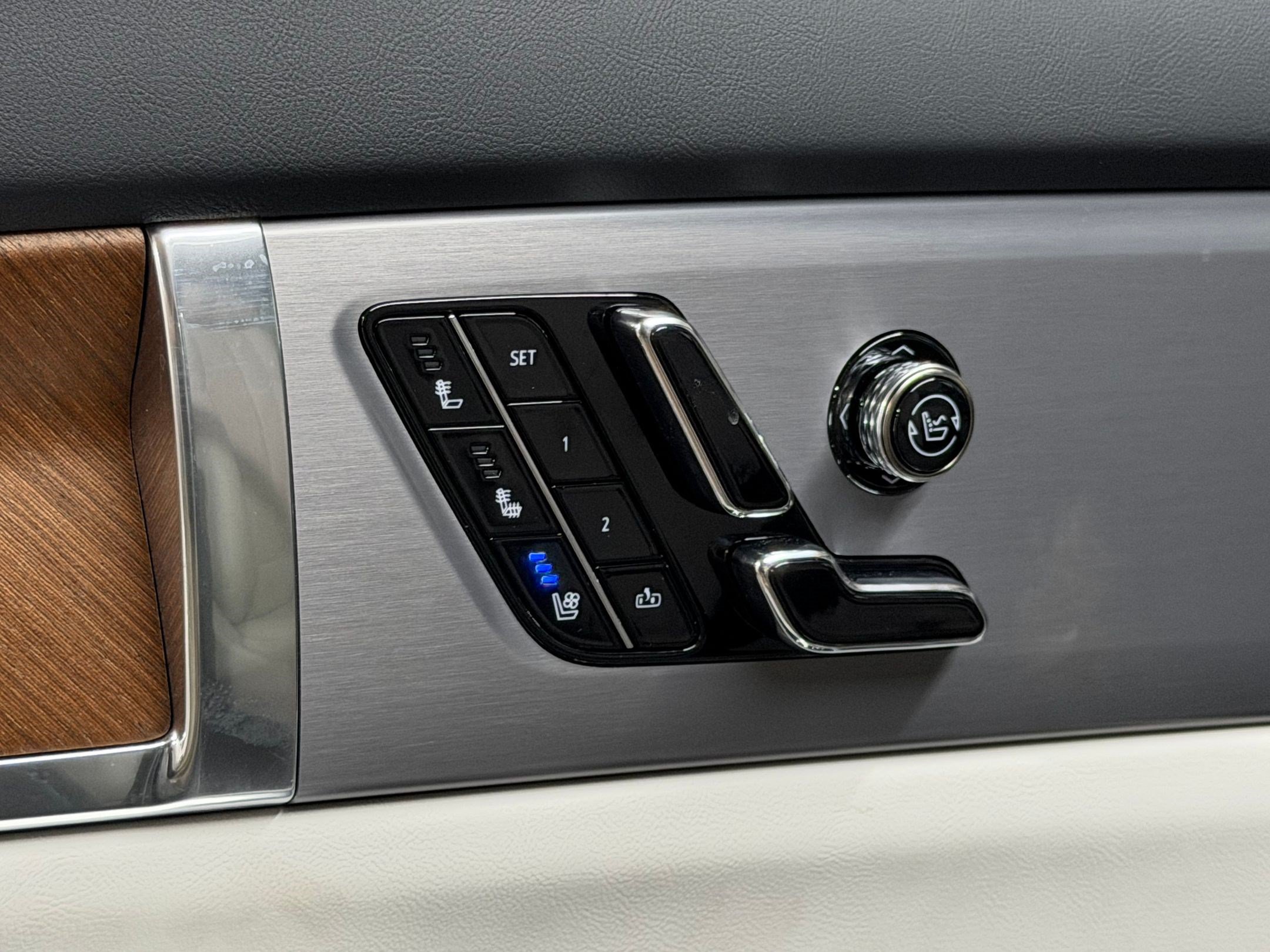 New 2026 Cadillac Vistiq Luxury AWD/4WD image 30