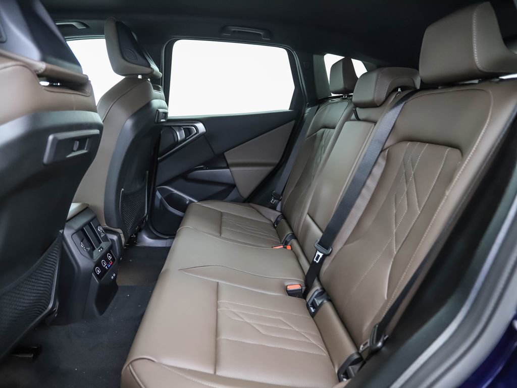 Used 2026 BMW X3 xDrive30 w/ Premium Package image 21