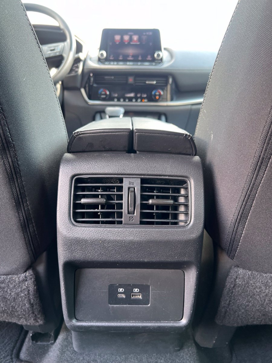 Used 2022 Nissan Rogue SV AWD/4WD image 27