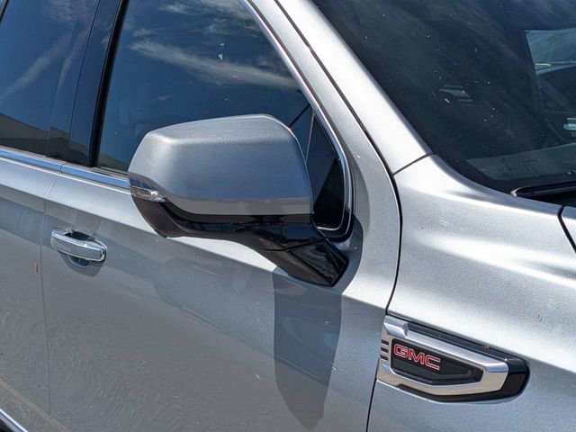 Used 2025 GMC Yukon Denali image 11