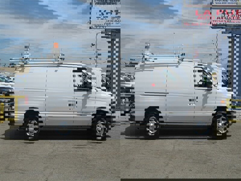Used 2013 Ford E-150 and Econoline 150 w/ PWR Group image 2