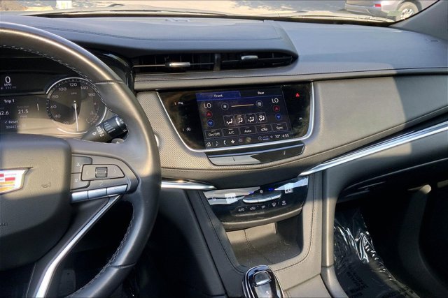 Used 2024 Cadillac XT6 Luxury w/ LPO, Floor Liner Package AWD/4WD image 5