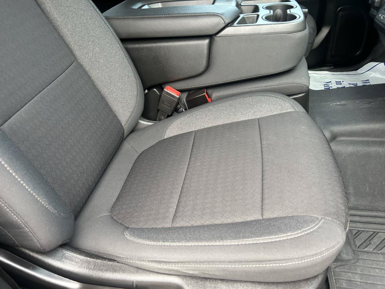 Used 2022 Chevrolet Silverado 1500 LT AWD/4WD image 51