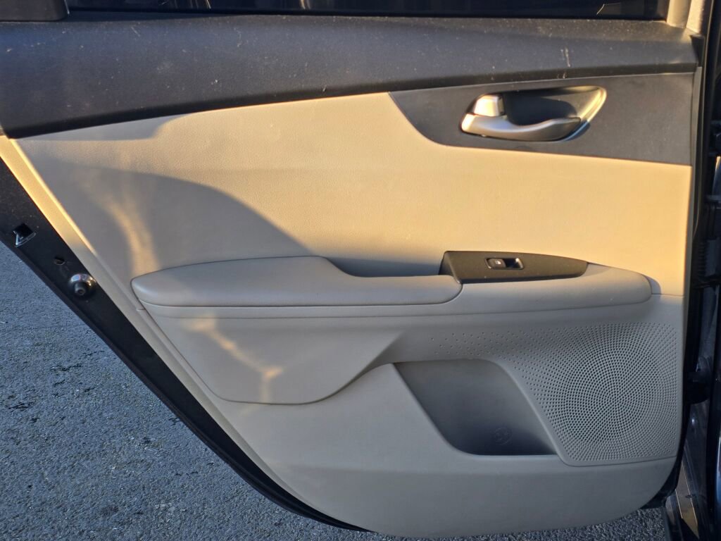 Used 2019 Kia Forte LXS image 19