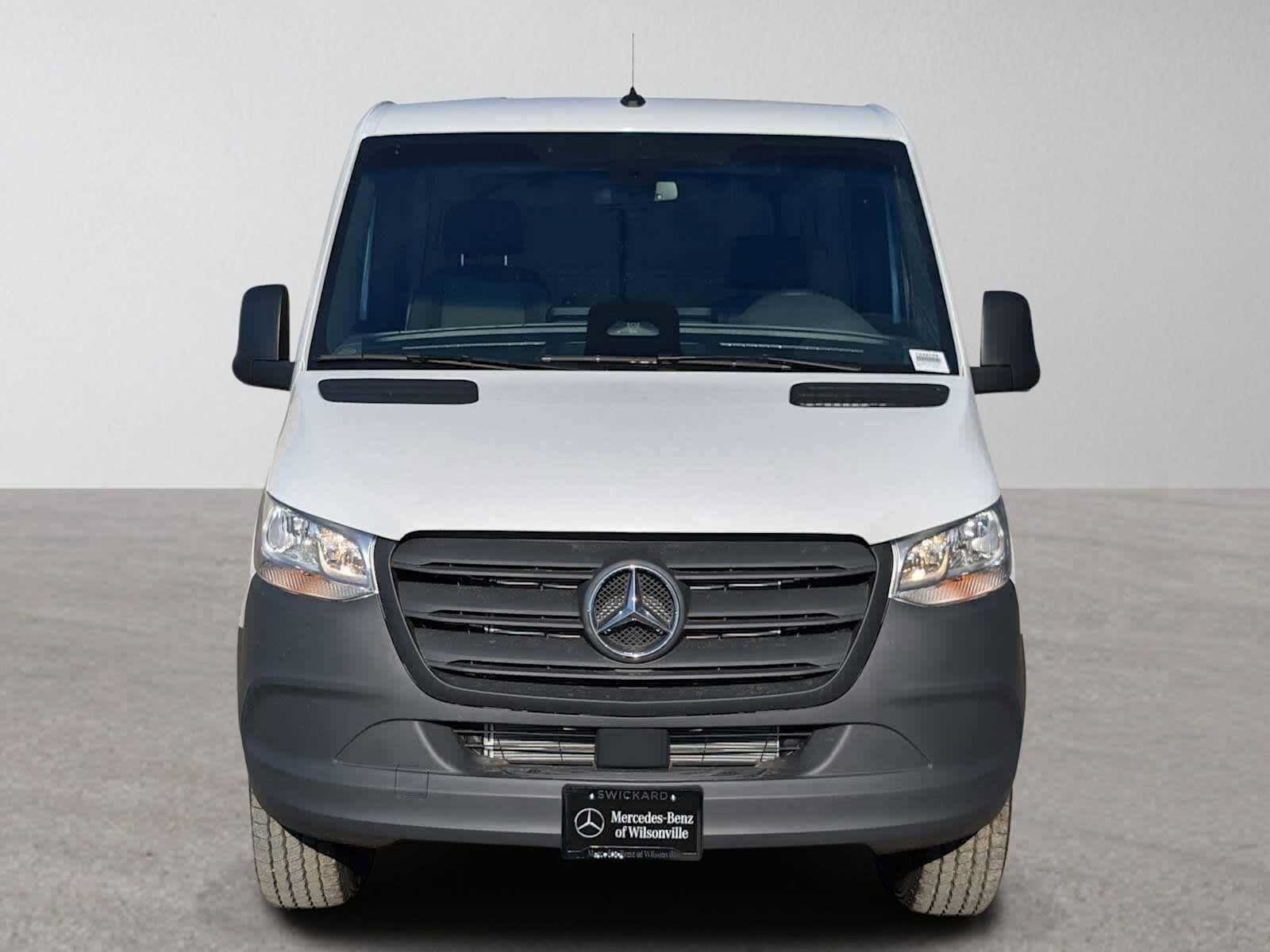 Used 2024 Mercedes-Benz Sprinter 3500 image 8