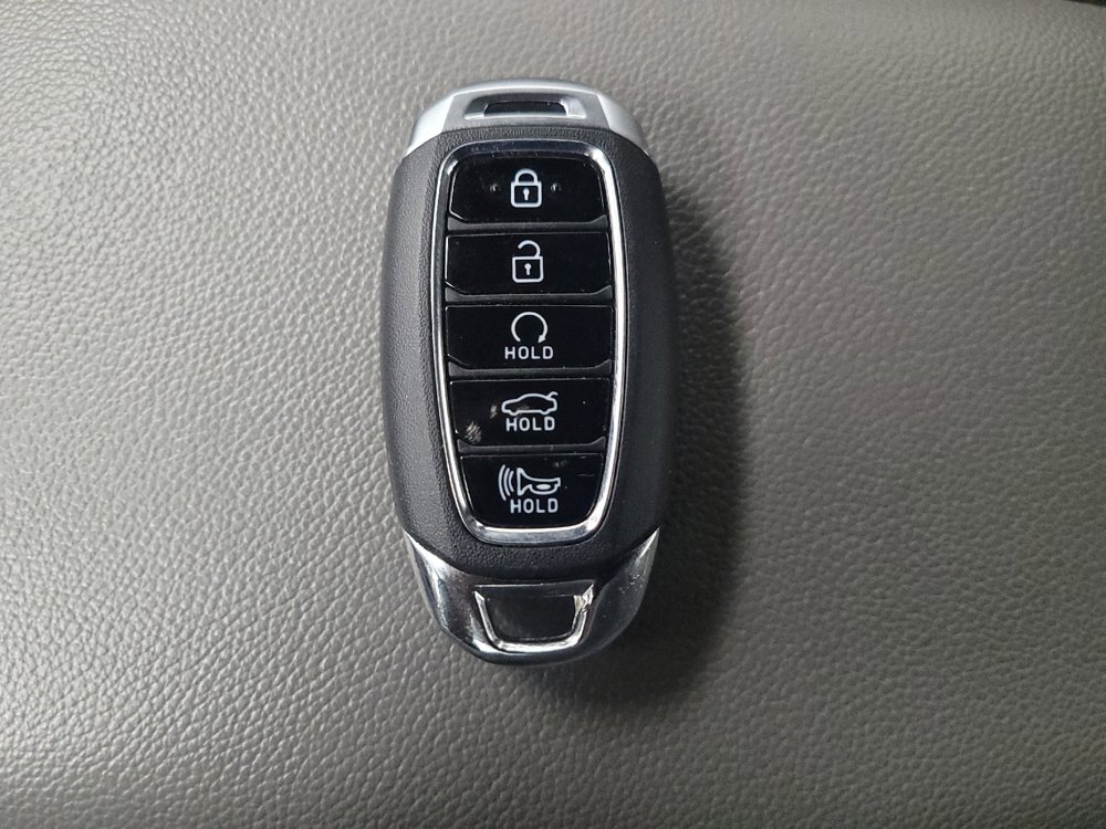 Used 2023 Hyundai Elantra SEL w/ Convenience Package FWD image 32