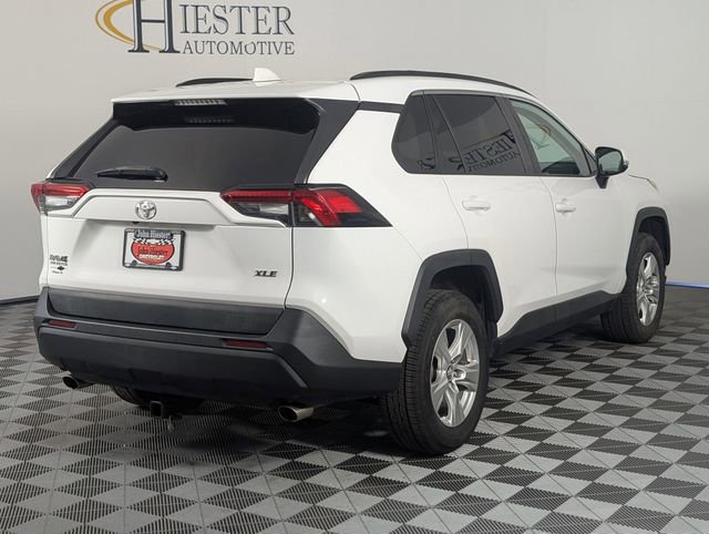 Used 2021 Toyota RAV4 XLE FWD image 7