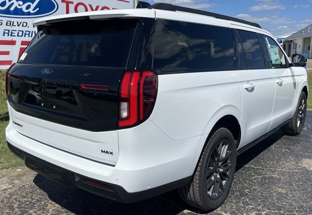 New 2025 Ford Expedition Max Platinum image 8