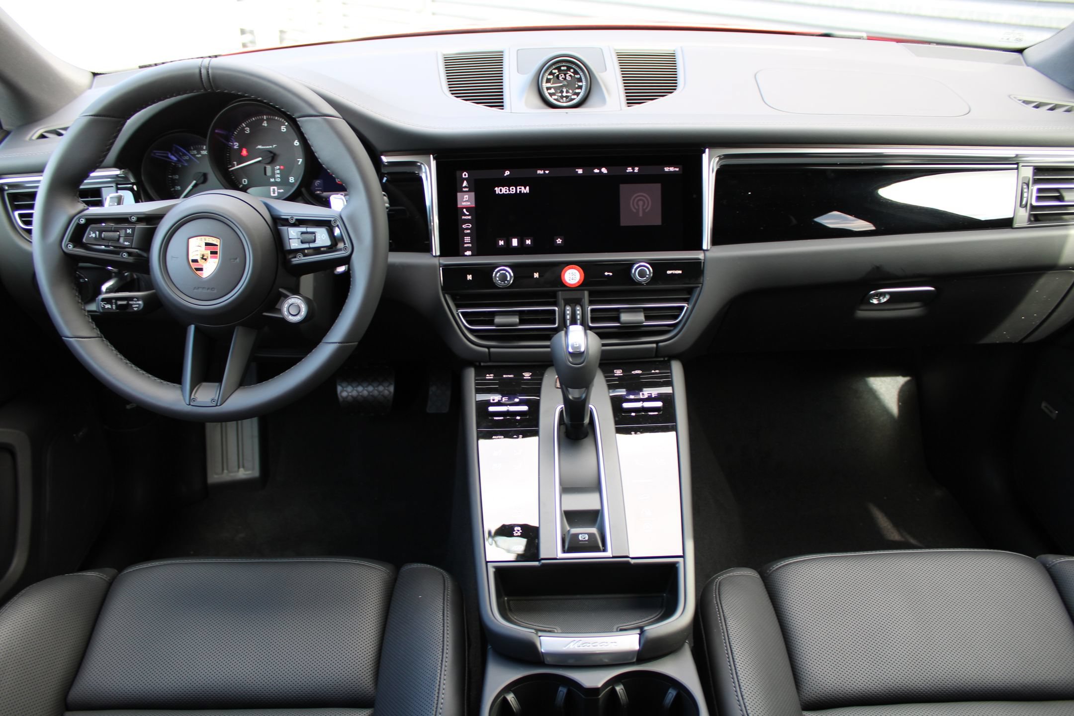 New 2026 Porsche Macan Turbo AWD/4WD image 22