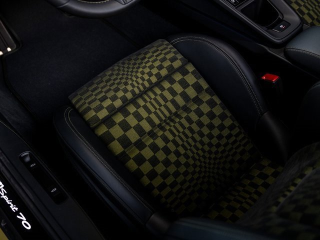 Used 2026 Porsche 911 Carrera 4 GTS image 28