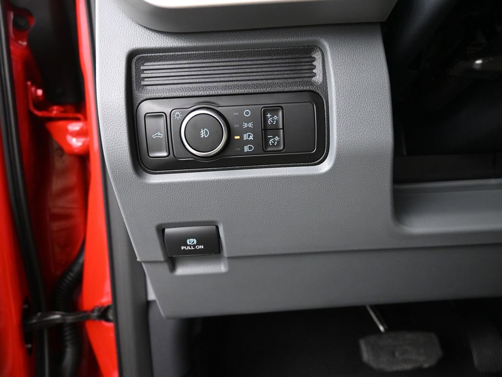 New 2026 Ford F350 4x4 Crew Cab Super Duty image 43