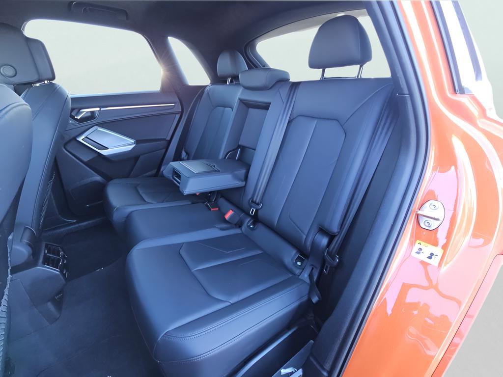 Used 2025 Audi Q3 2.0T Premium image 14