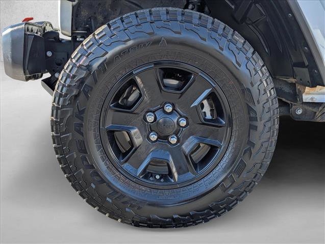 Used 2023 Jeep Gladiator Mojave w/ LED Lighting Group image 9