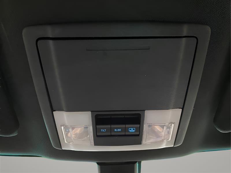Used 2019 Ford Explorer XLT w/ Equipment Group 202A AWD/4WD image 15