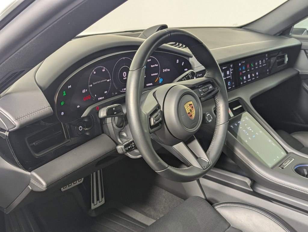 Used 2024 Porsche Taycan 4S image 10