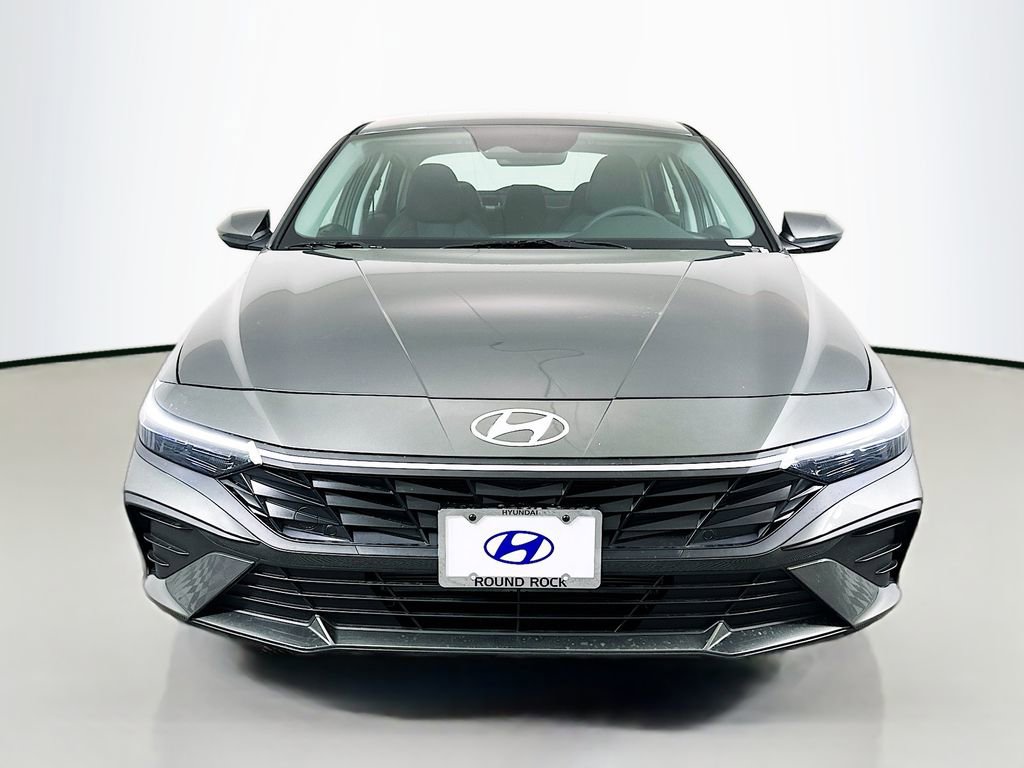 New 2026 Hyundai Elantra SE w/ Cargo Package image 2