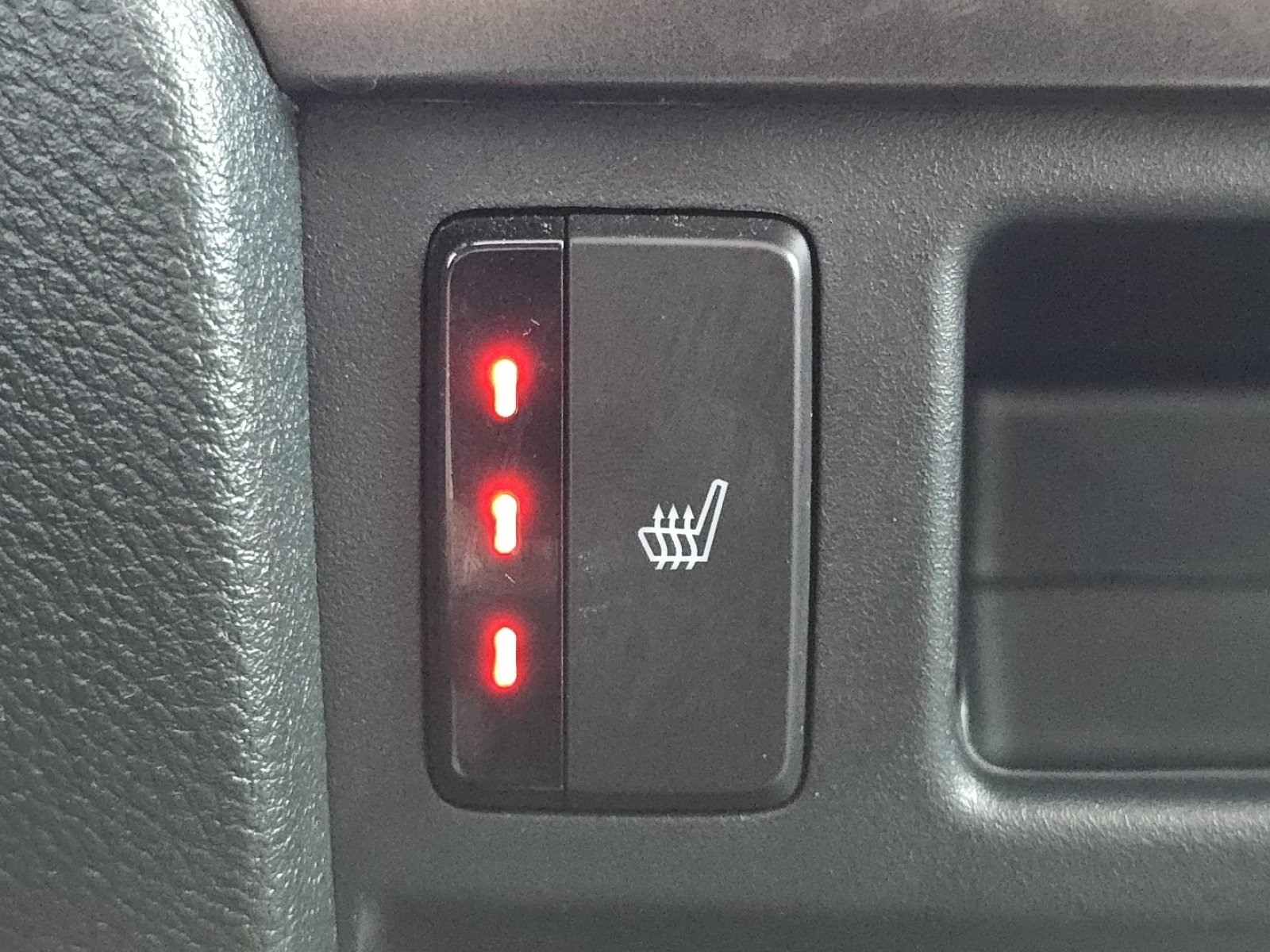 Used 2023 Honda Passport EX-L image 8