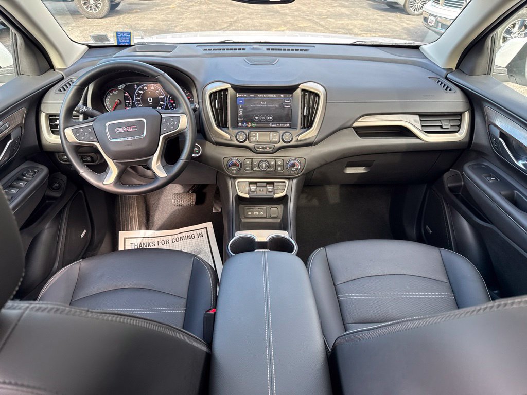 Used 2024 GMC Terrain Denali w/ Denali Premium Package AWD/4WD image 18