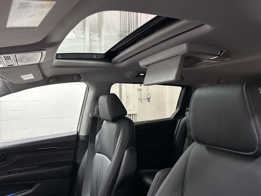 Used 2024 Honda Odyssey Touring image 32