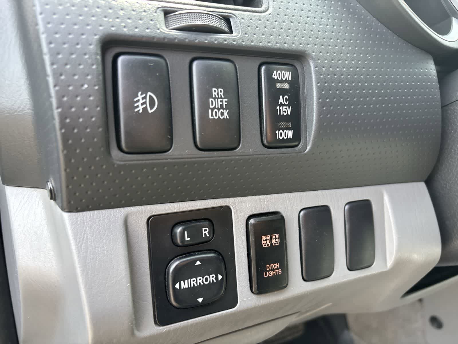 Used 2005 Toyota Tacoma PreRunner RWD image 15