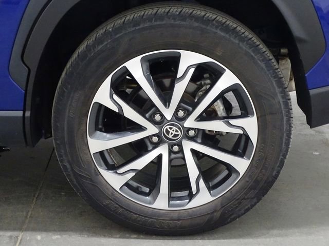 Used 2022 Toyota Corolla Cross XLE AWD/4WD image 43