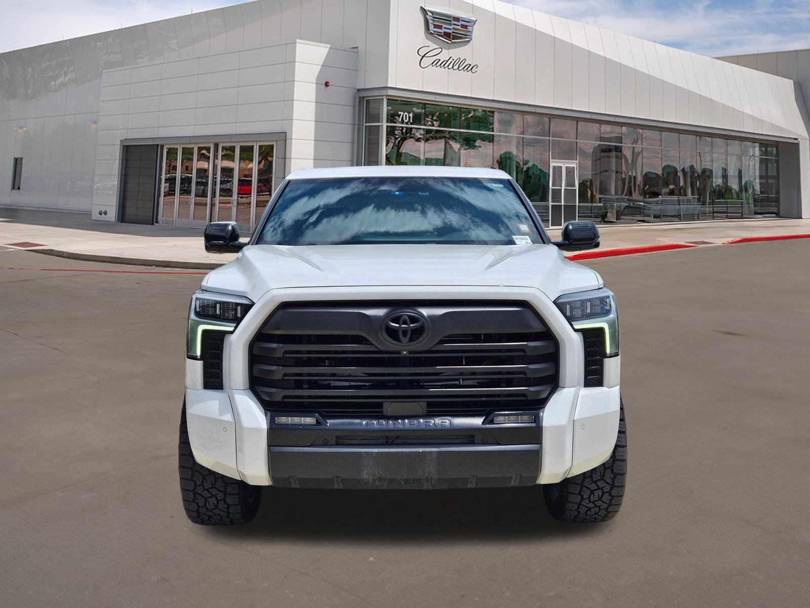 Used 2025 Toyota Tundra Limited AWD/4WD image 2