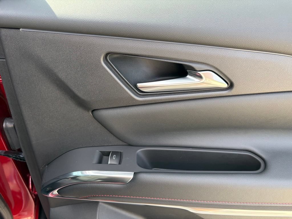Used 2025 Chevrolet Traverse RS w/ LPO, Floor Liner Package FWD image 48