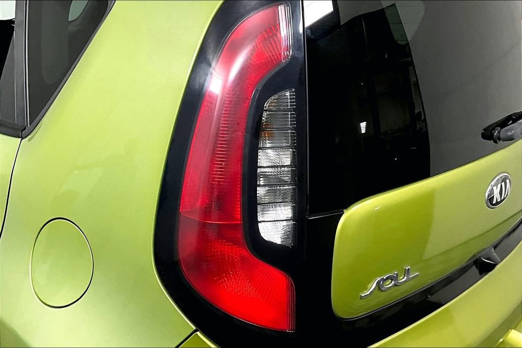 Used 2017 Kia Soul + image 27